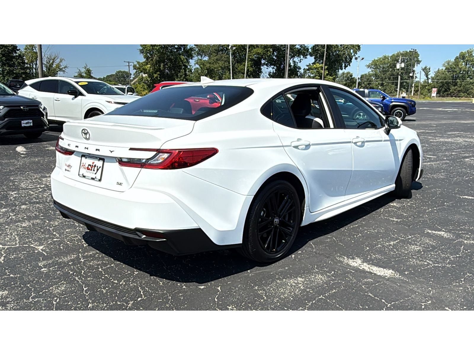 Certified 2025 Toyota Camry SE FWD image 8