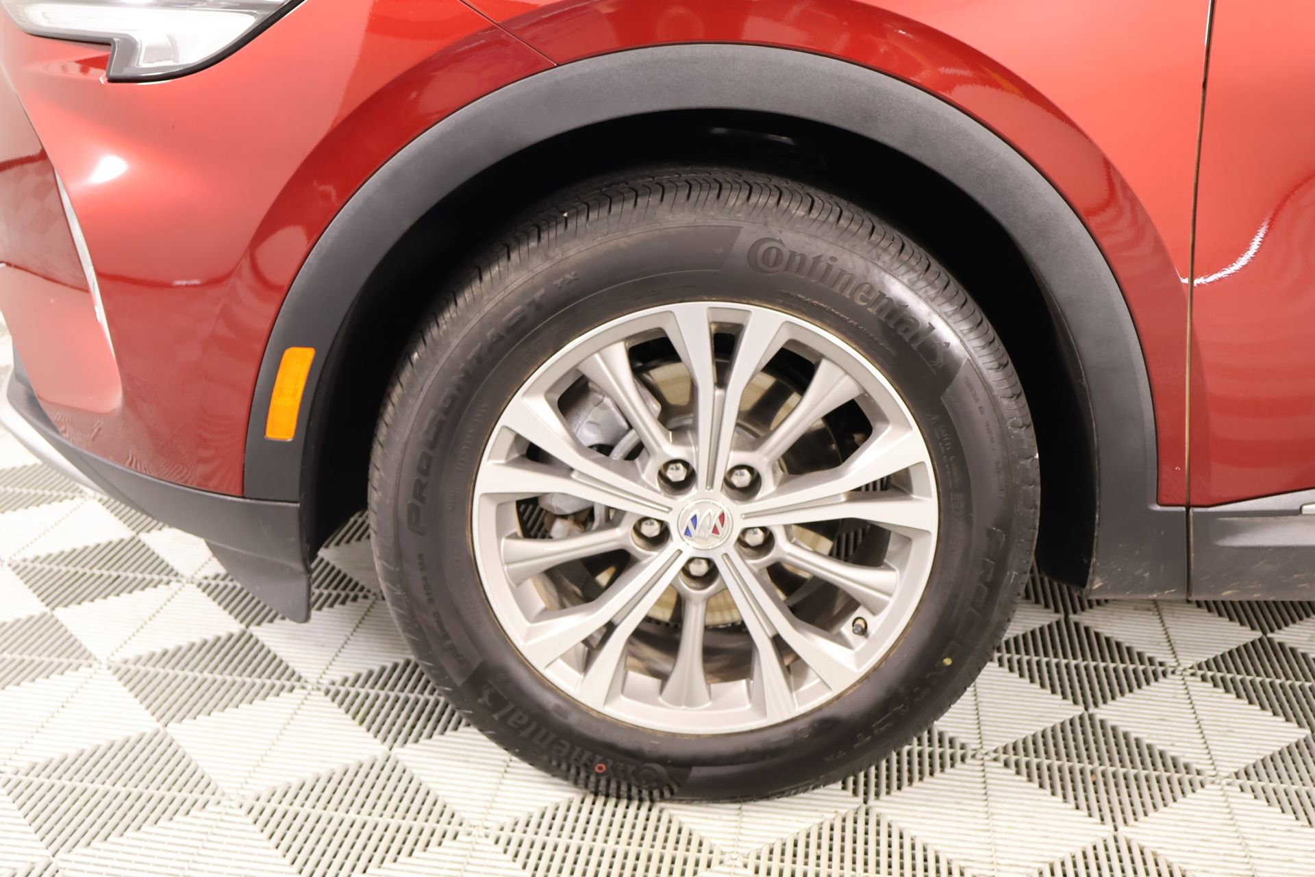 Used 2023 Buick Envision Preferred image 17