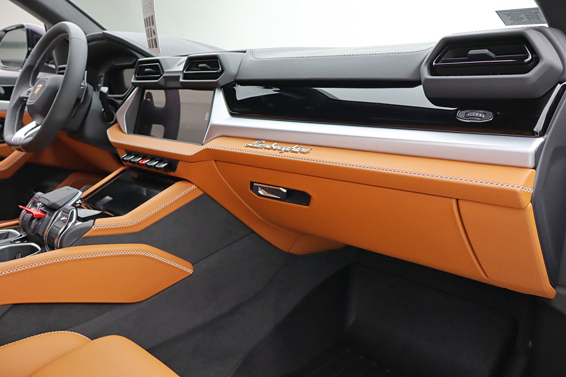 Used 2026 Lamborghini Urus SE AWD/4WD image 51