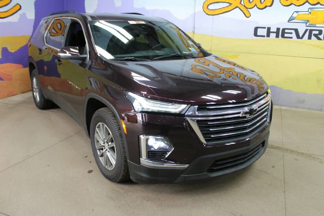 Used 2022 Chevrolet Traverse LT FWD image 2