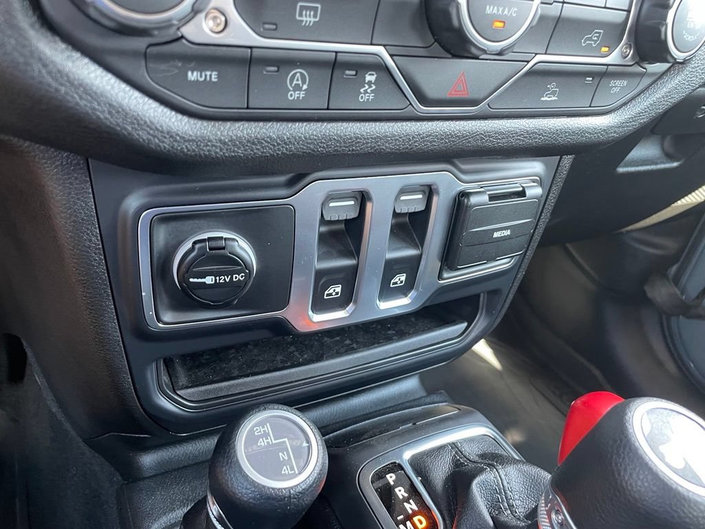 Used 2026 Jeep Wrangler Sport AWD/4WD image 19