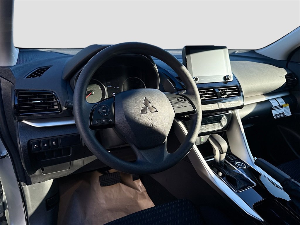 New 2026 Mitsubishi Eclipse Cross LE image 9