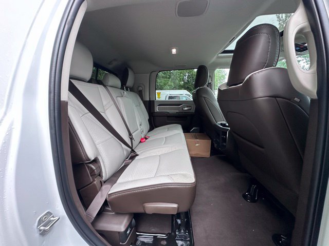 New 2026 RAM 3500 Laramie AWD/4WD image 29