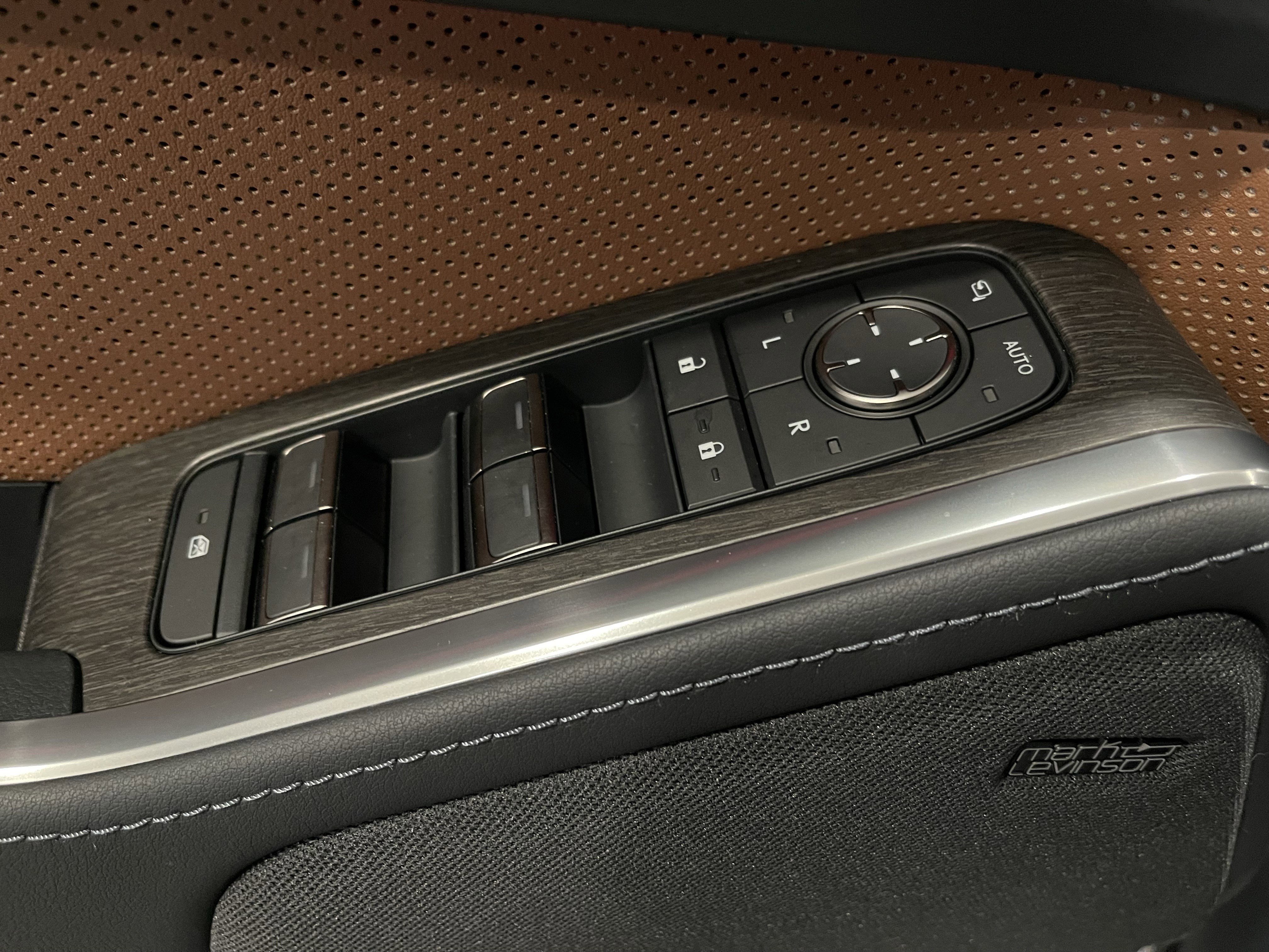 Used 2024 Lexus GX 550 w/ Accessory Package (Z1) image 12