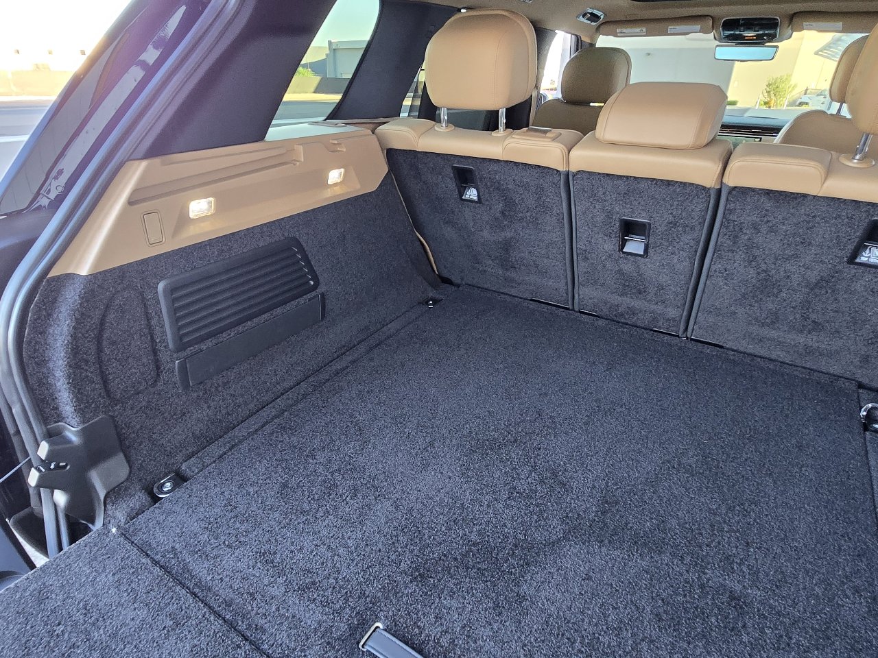 Used 2023 Land Rover Range Rover SE image 41