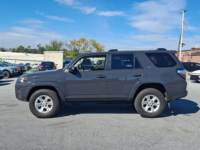 Used 2024 Toyota 4Runner SR5 AWD/4WD image 2