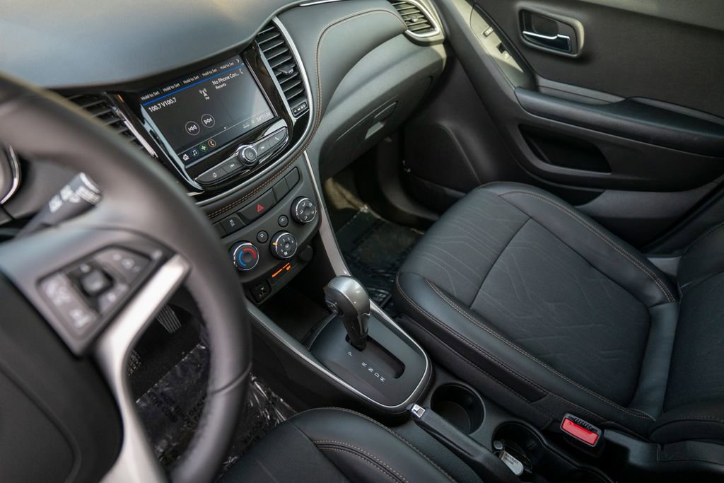 Certified 2021 Chevrolet Trax LT w/ Driver Confidence Package image 26