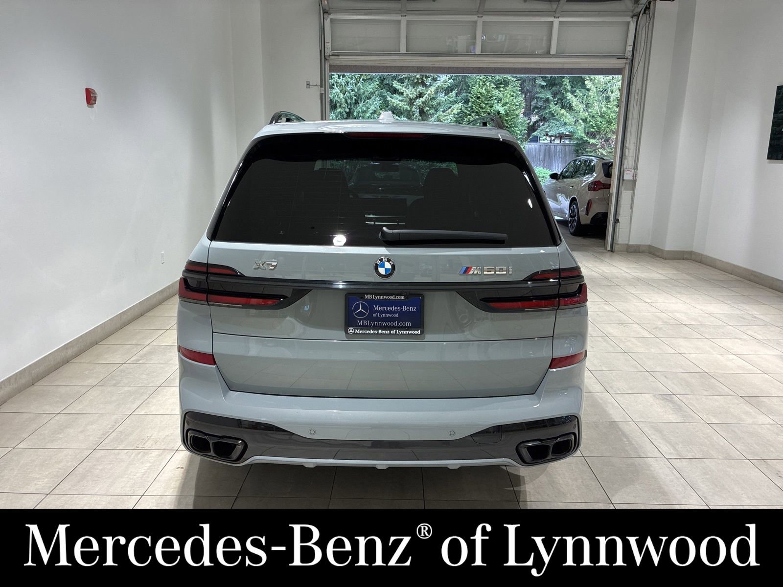 Used 2025 BMW X7 M60i AWD/4WD image 5
