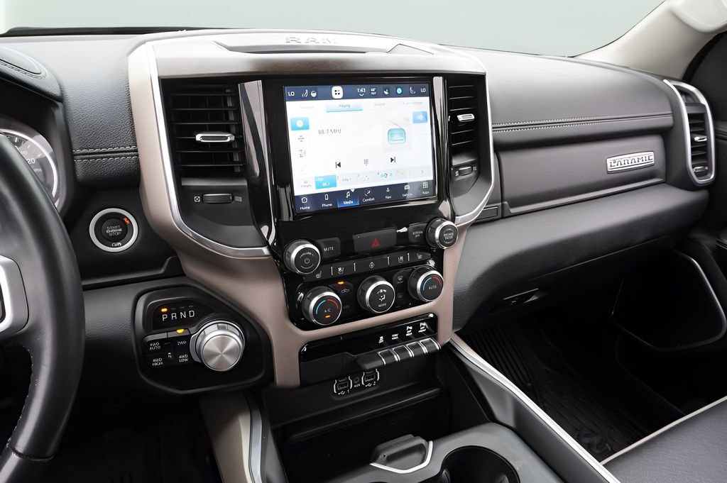 Used 2022 RAM 1500 Laramie AWD/4WD image 17