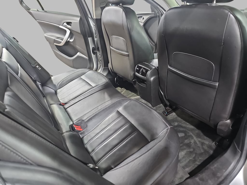 Used 2011 Buick Regal CXL FWD image 14