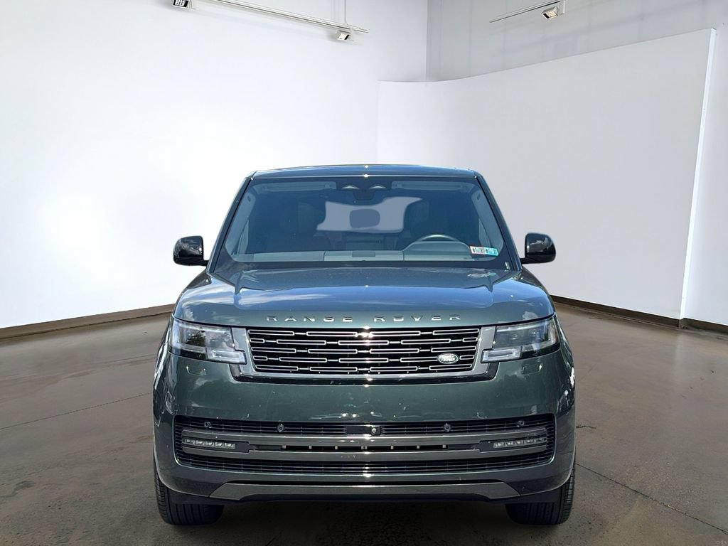 Certified 2025 Land Rover Range Rover SE AWD/4WD image 2