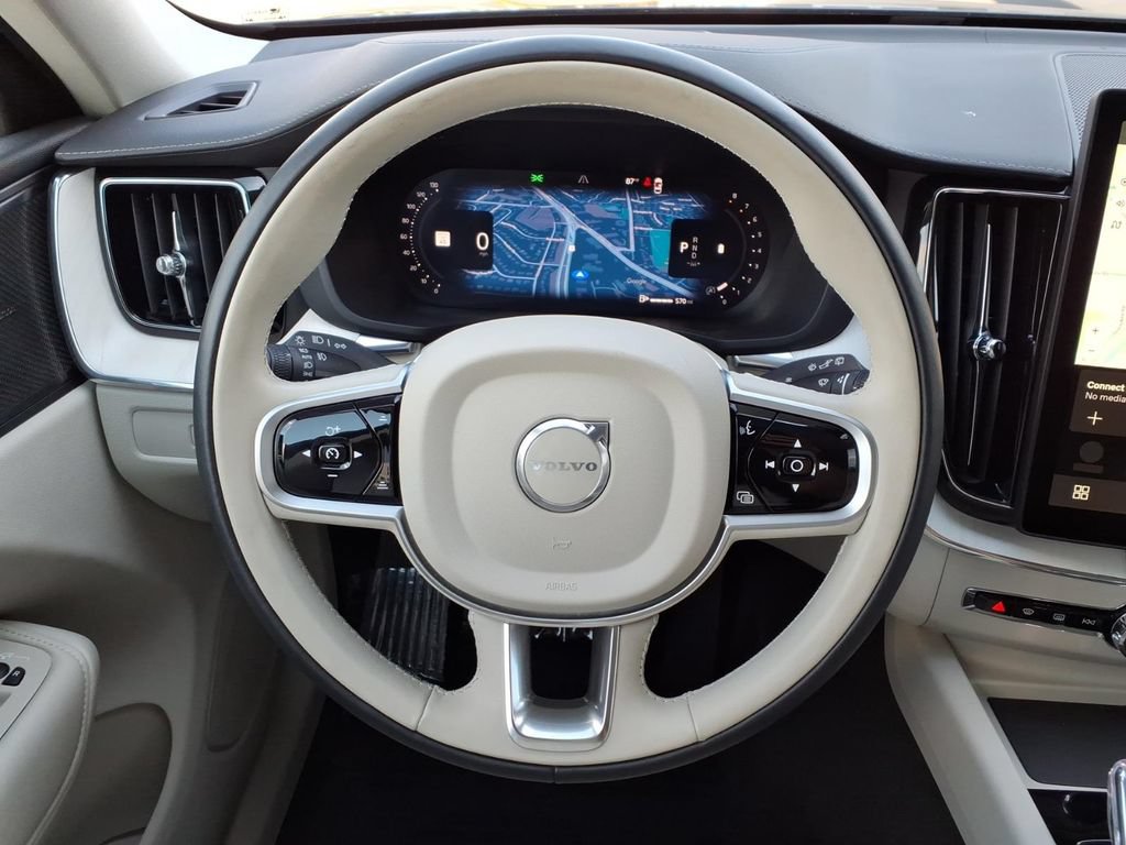 Certified 2026 Volvo XC60 B5 Ultra AWD/4WD image 14