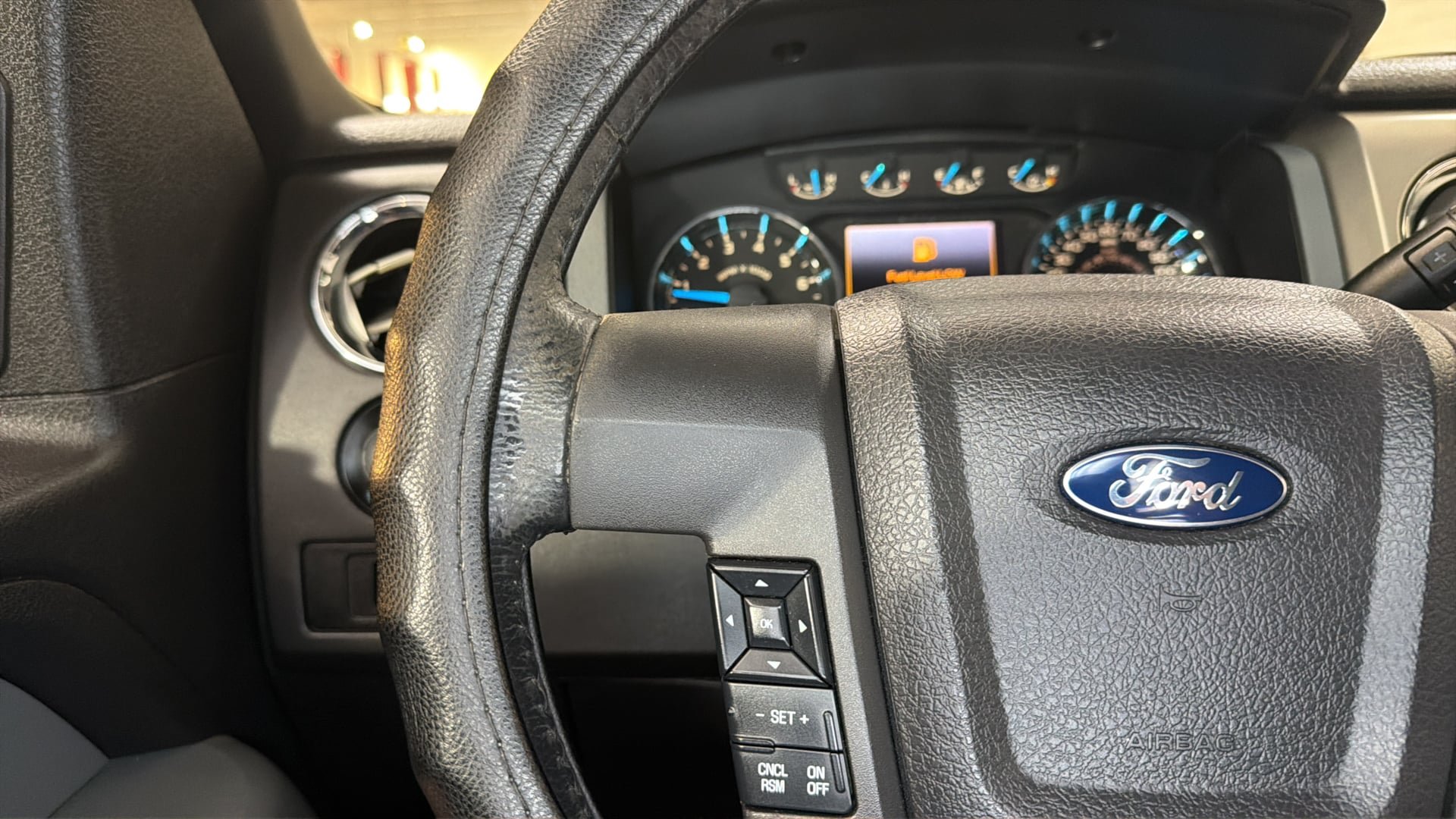 Used 2013 Ford F150 XLT w/ Mid Equipment Group RWD image 27