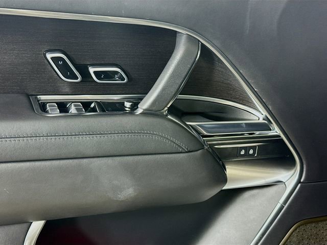 Used 2023 Land Rover Range Rover Autobiography image 20