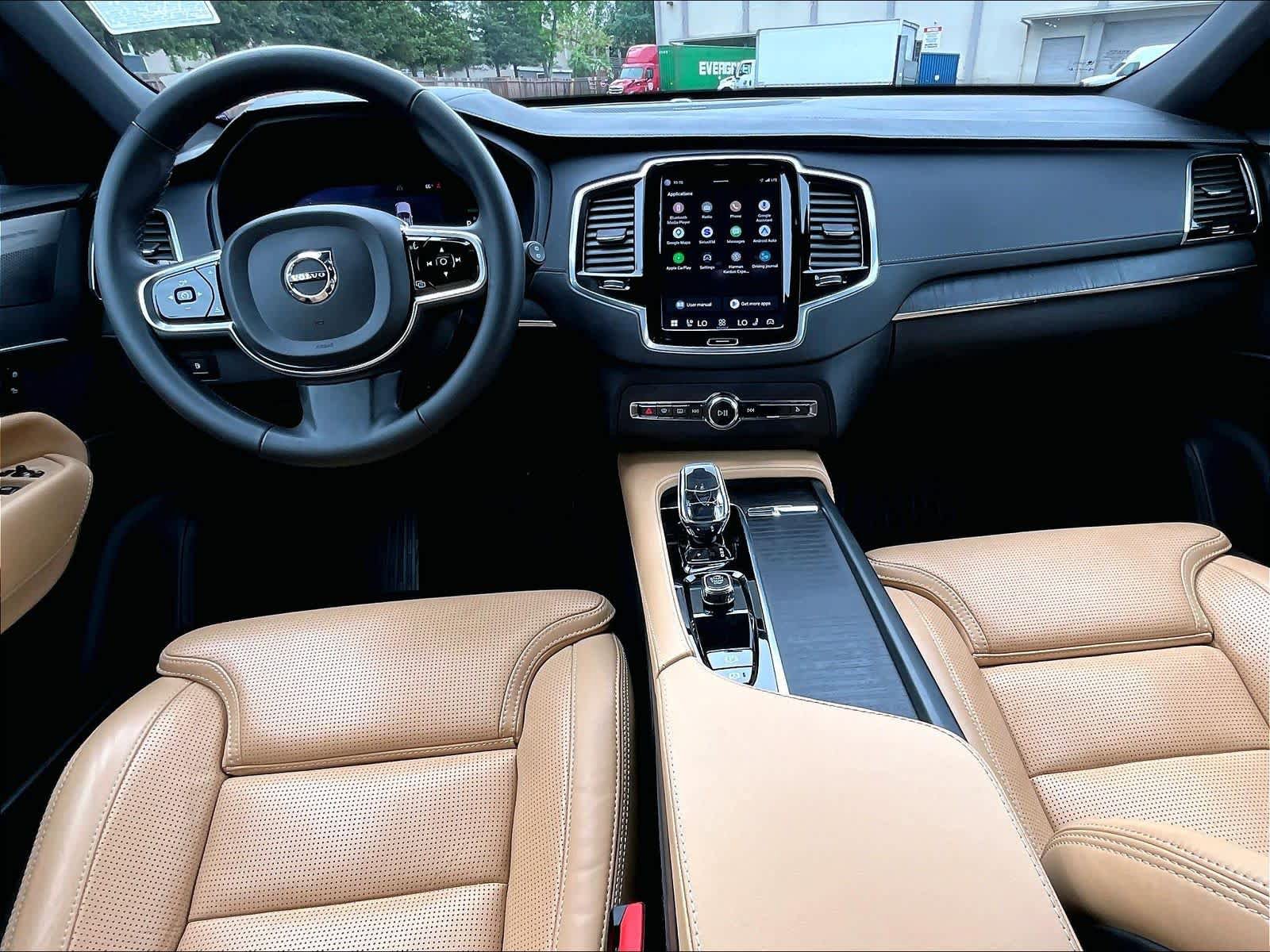 Used 2024 Volvo XC90 T8 Ultimate w/ Protection Package Premier AWD/4WD image 18