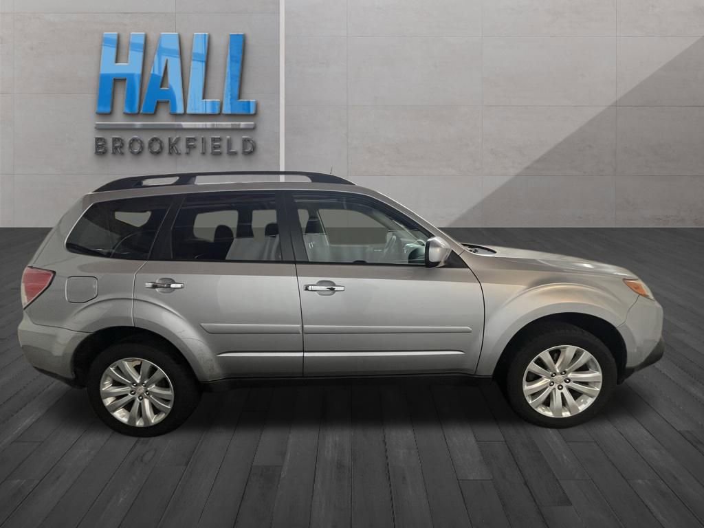 Used 2012 Subaru Forester 2.5X Premium w/ All-Weather Pkg image 6