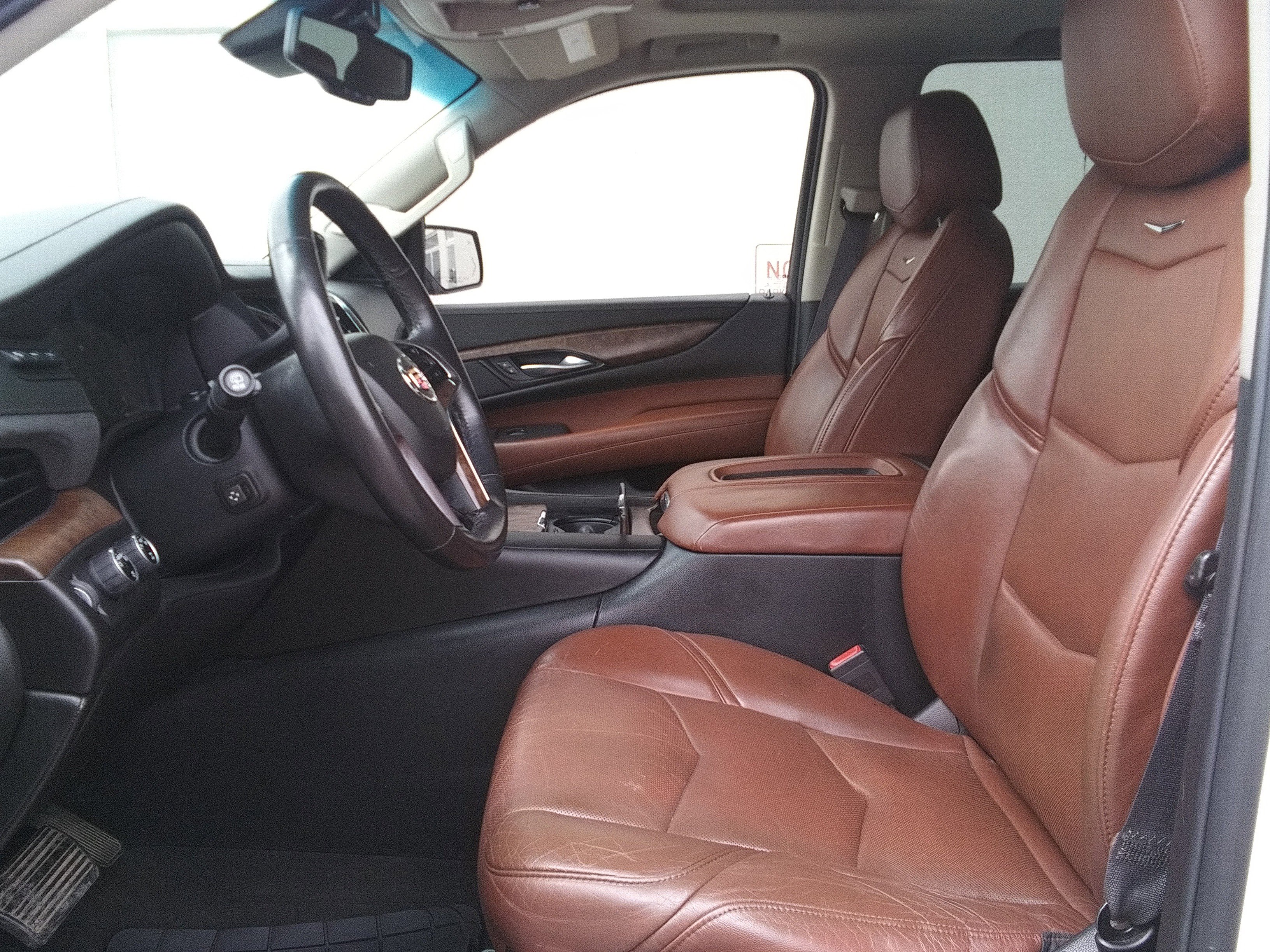 Used 2015 Cadillac Escalade Premium AWD/4WD image 19