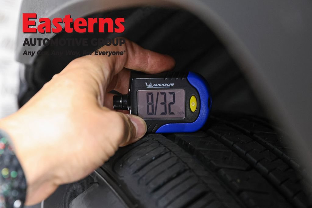 Used 2021 Toyota RAV4 XLE AWD/4WD image 26