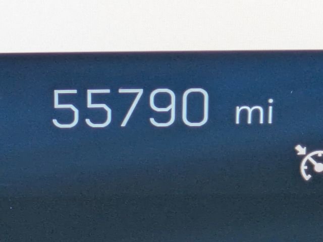 Used 2024 Cadillac XT4 Premium Luxury FWD image 31