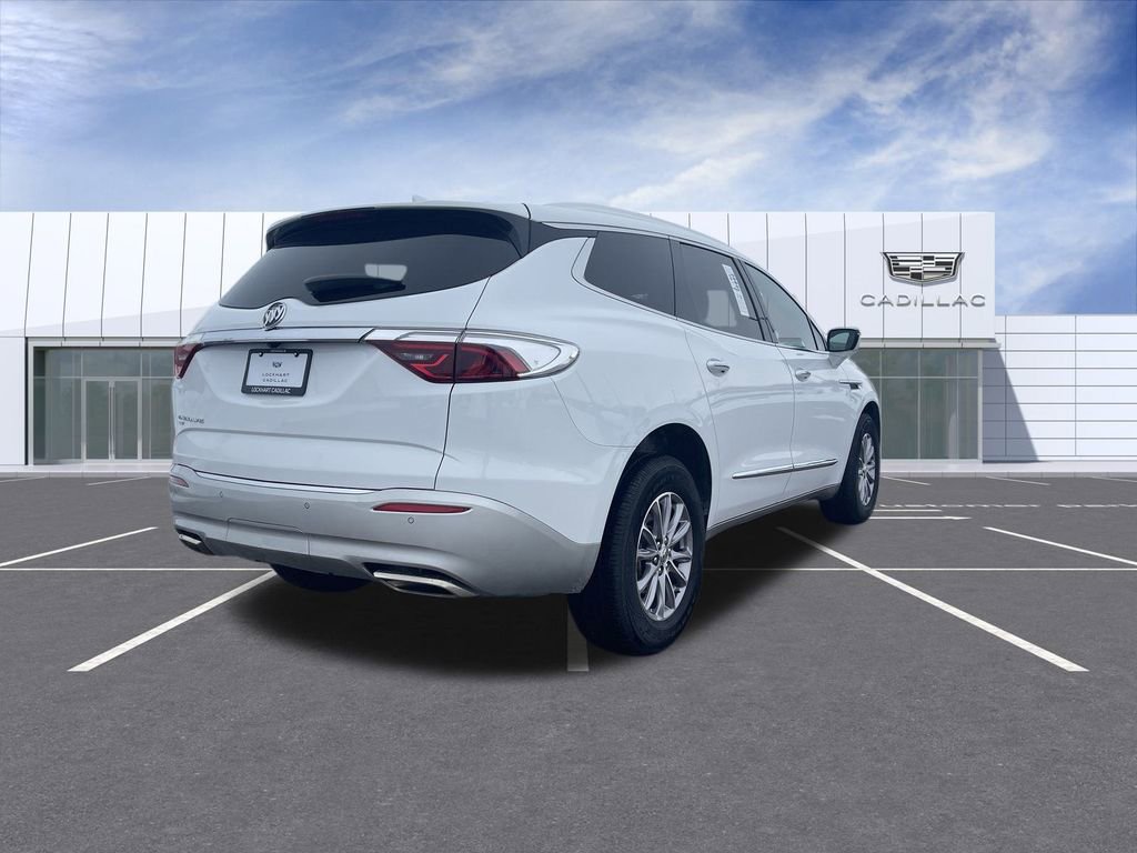 Used 2023 Buick Enclave Essence image 8