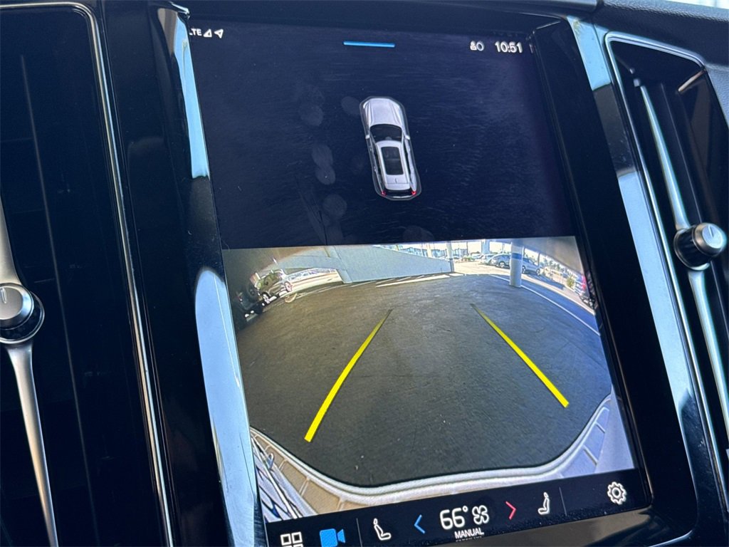Certified 2023 Volvo XC60 B5 Plus image 19
