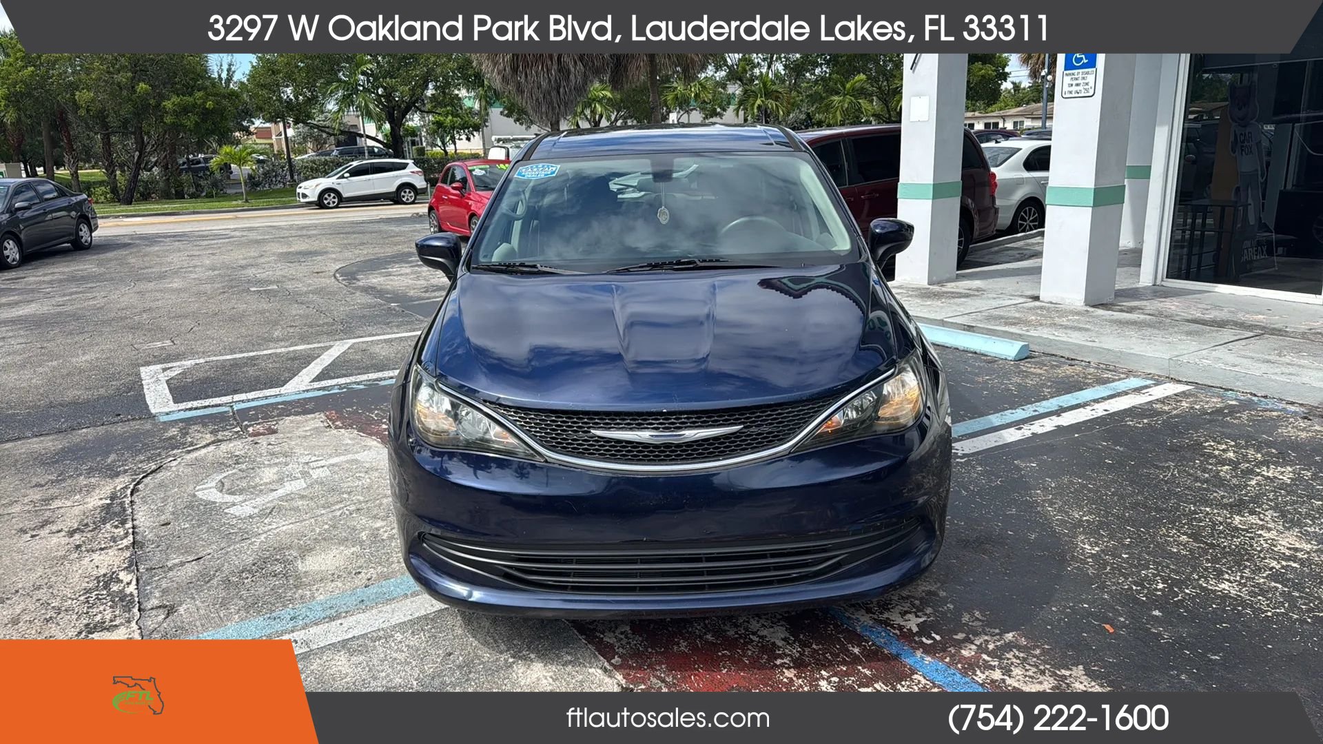 Used 2018 Chrysler Pacifica LX FWD image 3