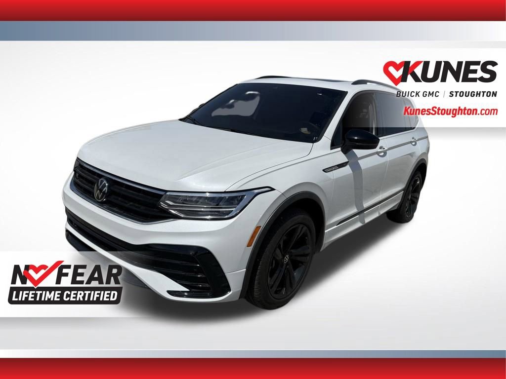 Used 2024 Volkswagen Tiguan SE R-Line AWD/4WD image 6