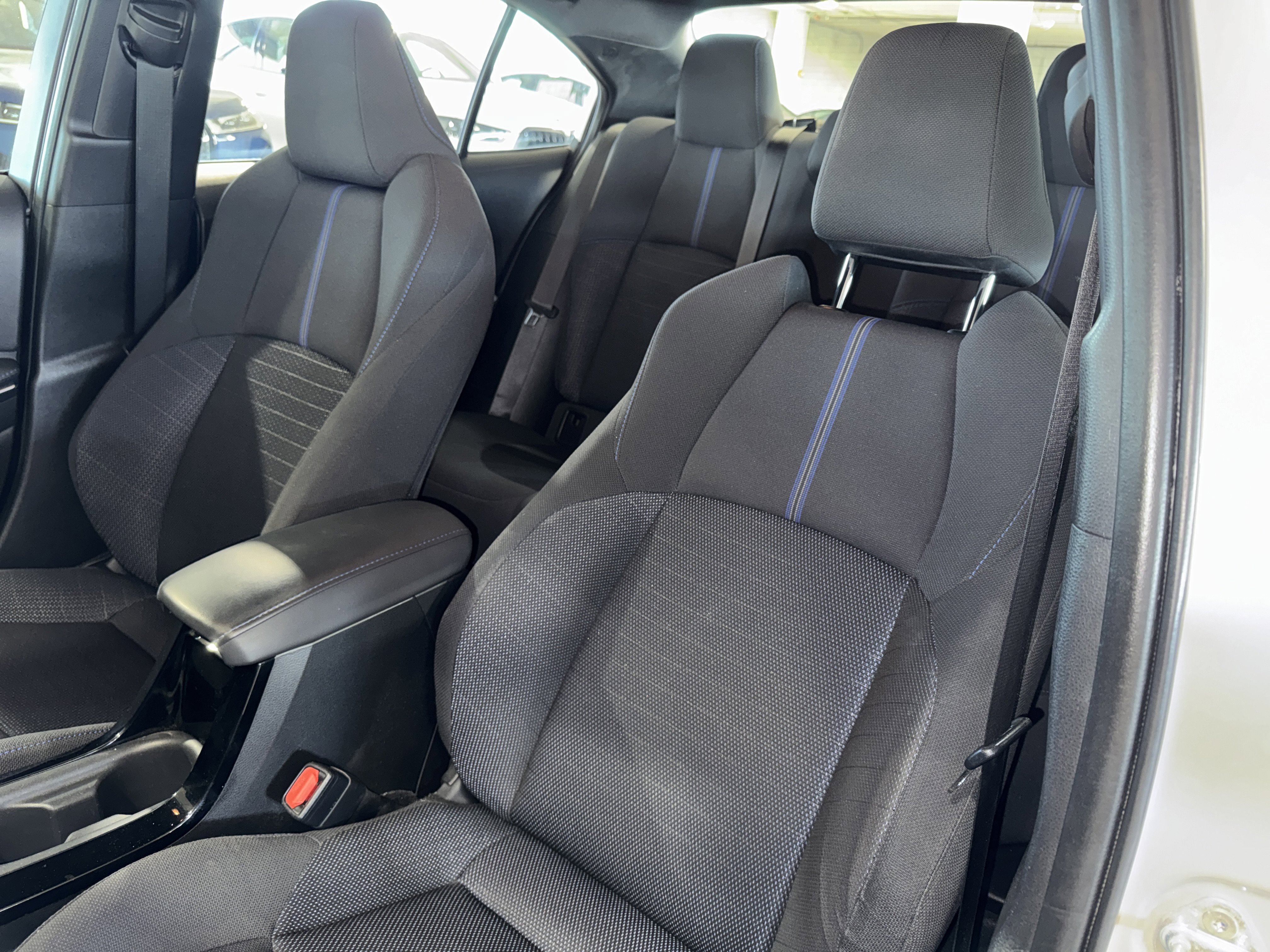 Used 2021 Toyota Corolla SE image 32