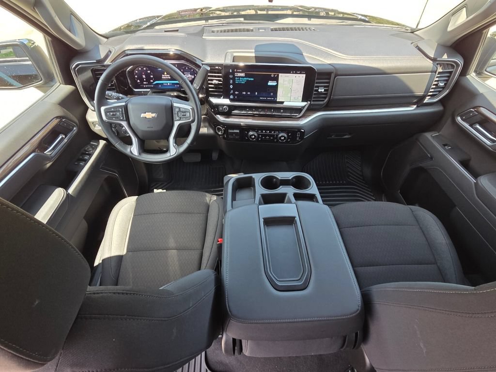 Used 2026 Chevrolet Silverado 1500 LT AWD/4WD image 24