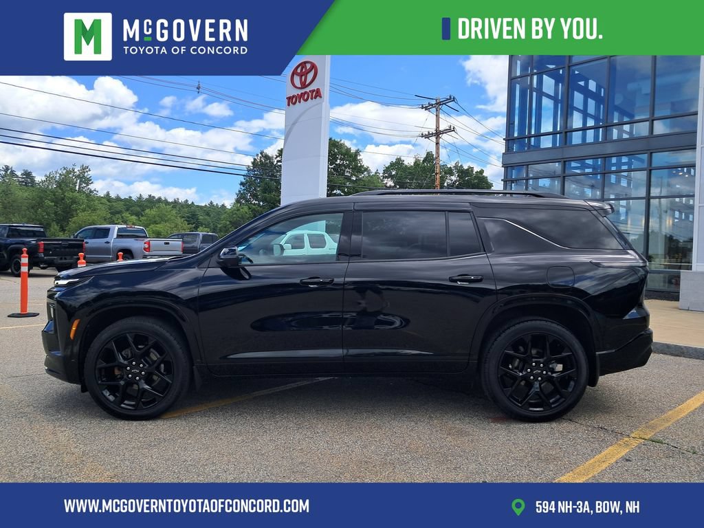 Used 2024 Chevrolet Traverse RS AWD/4WD image 2