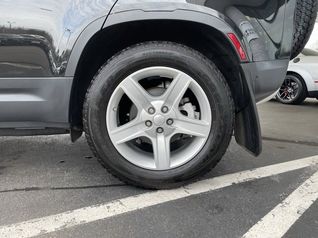 Used 2020 Land Rover Defender 110 S image 32