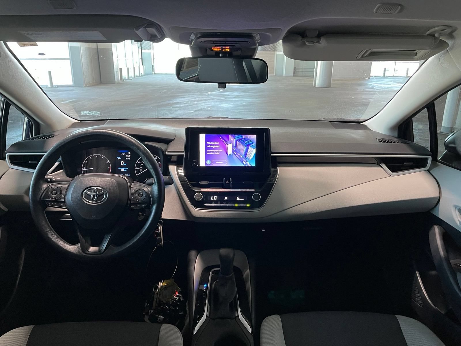 Used 2025 Toyota Corolla LE FWD image 38