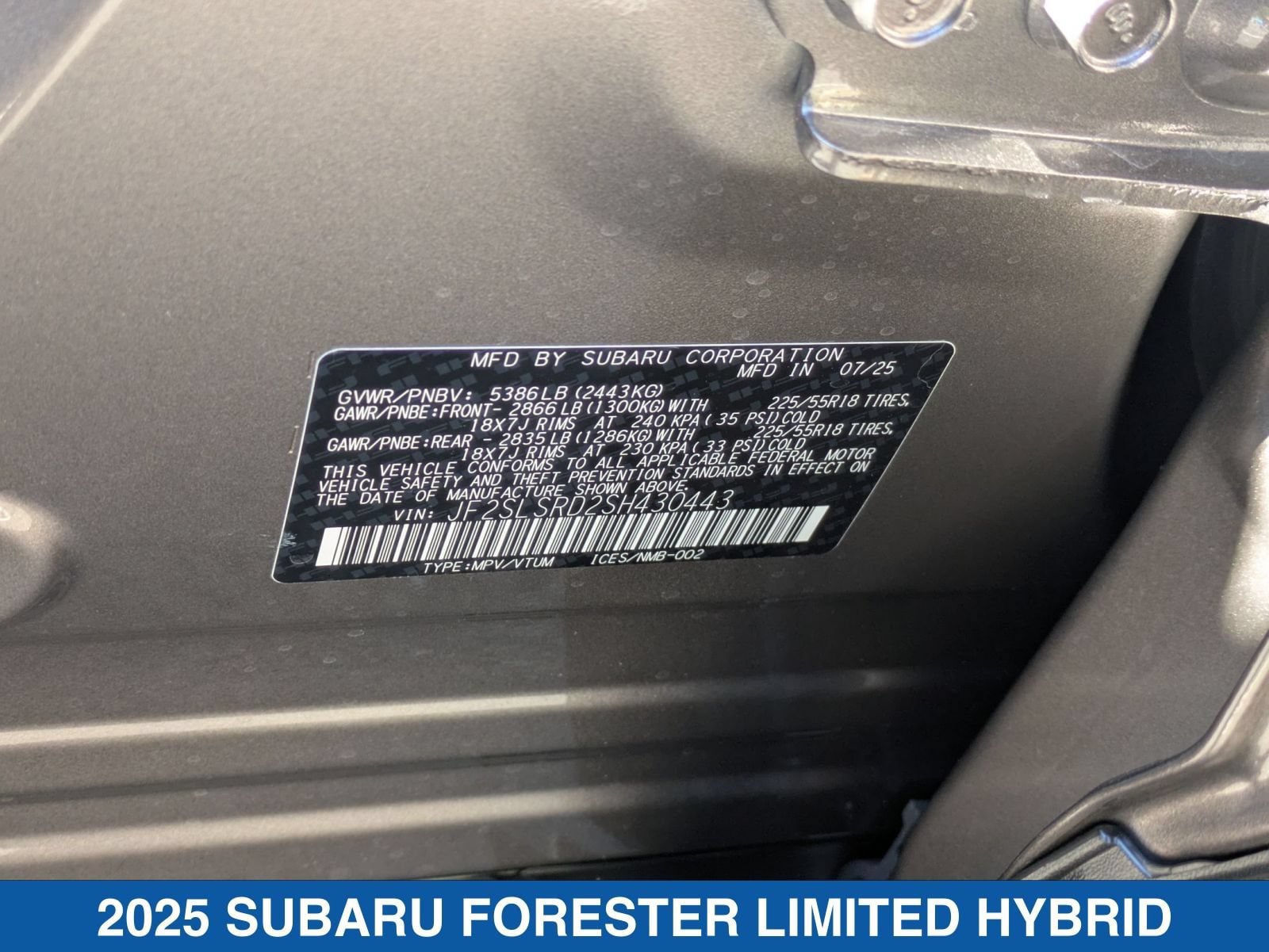 Used 2025 Subaru Forester Limited AWD/4WD image 32