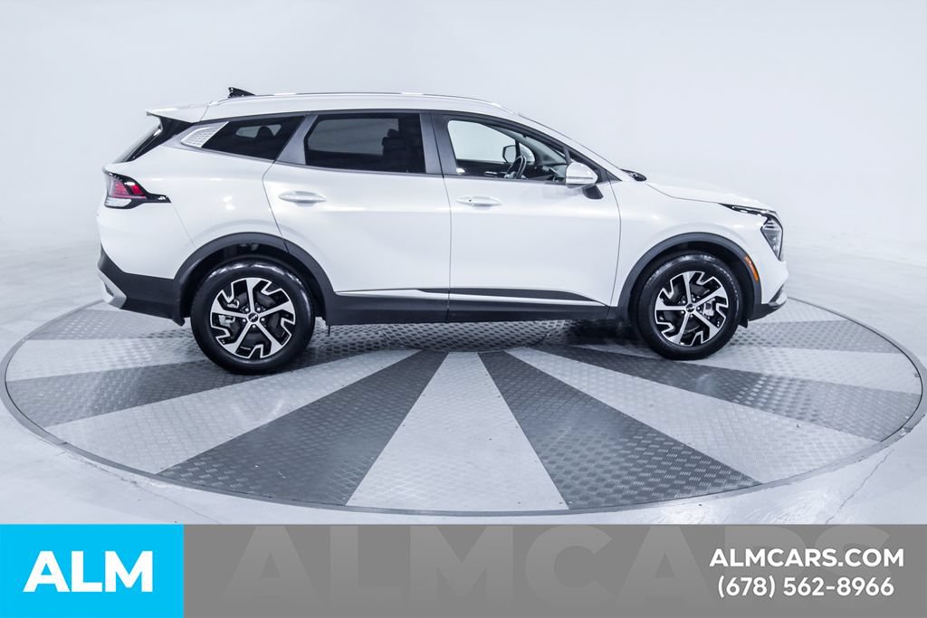Used 2024 Kia Sportage EX AWD/4WD image 11