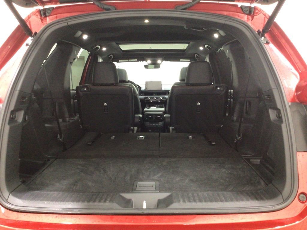 Used 2025 Honda Pilot TrailSport image 29