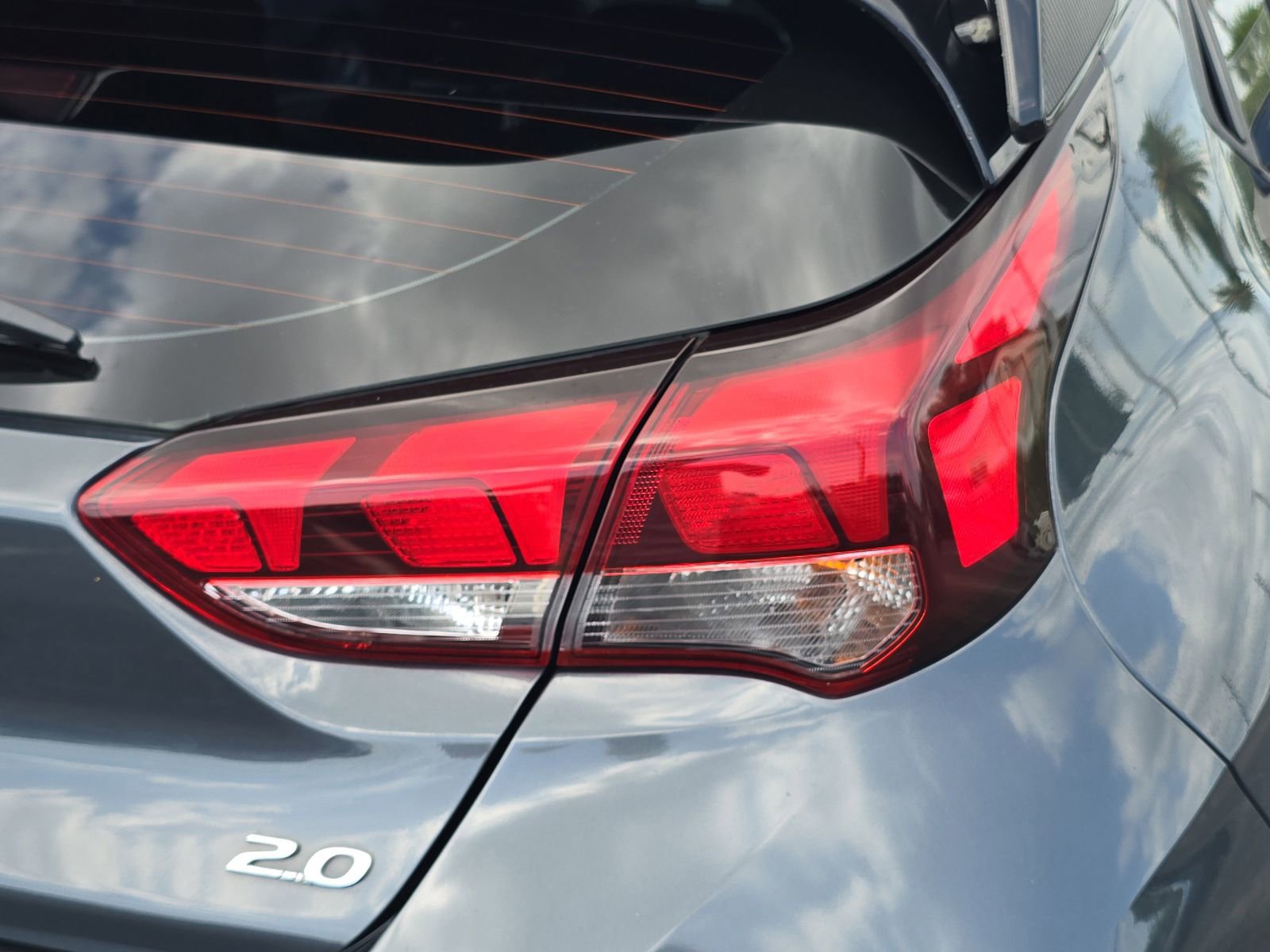 Used 2020 Hyundai Veloster 2.0 FWD image 8