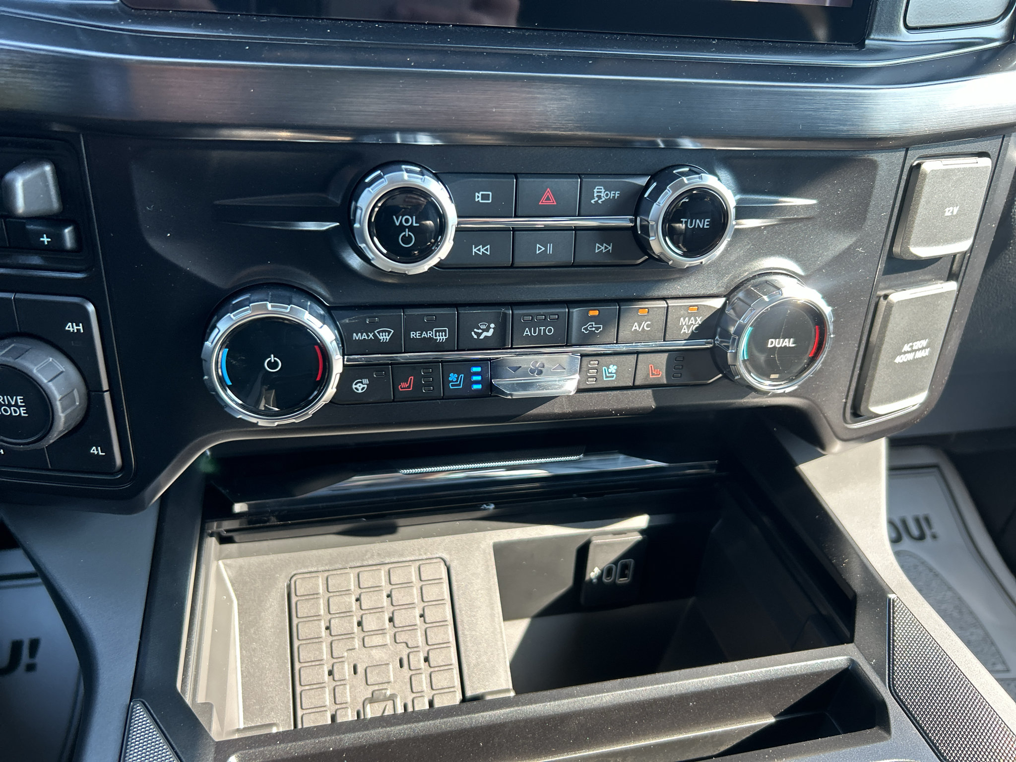 New 2027 Ford F250 Lariat AWD/4WD image 25