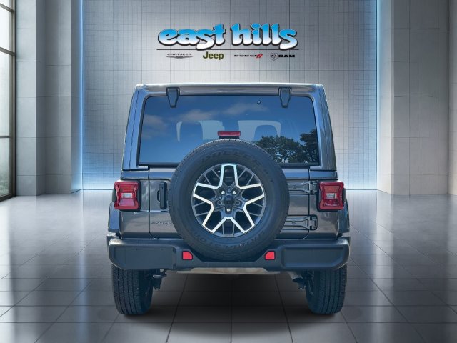 Certified 2025 Jeep Wrangler Unlimited Sahara AWD/4WD image 4