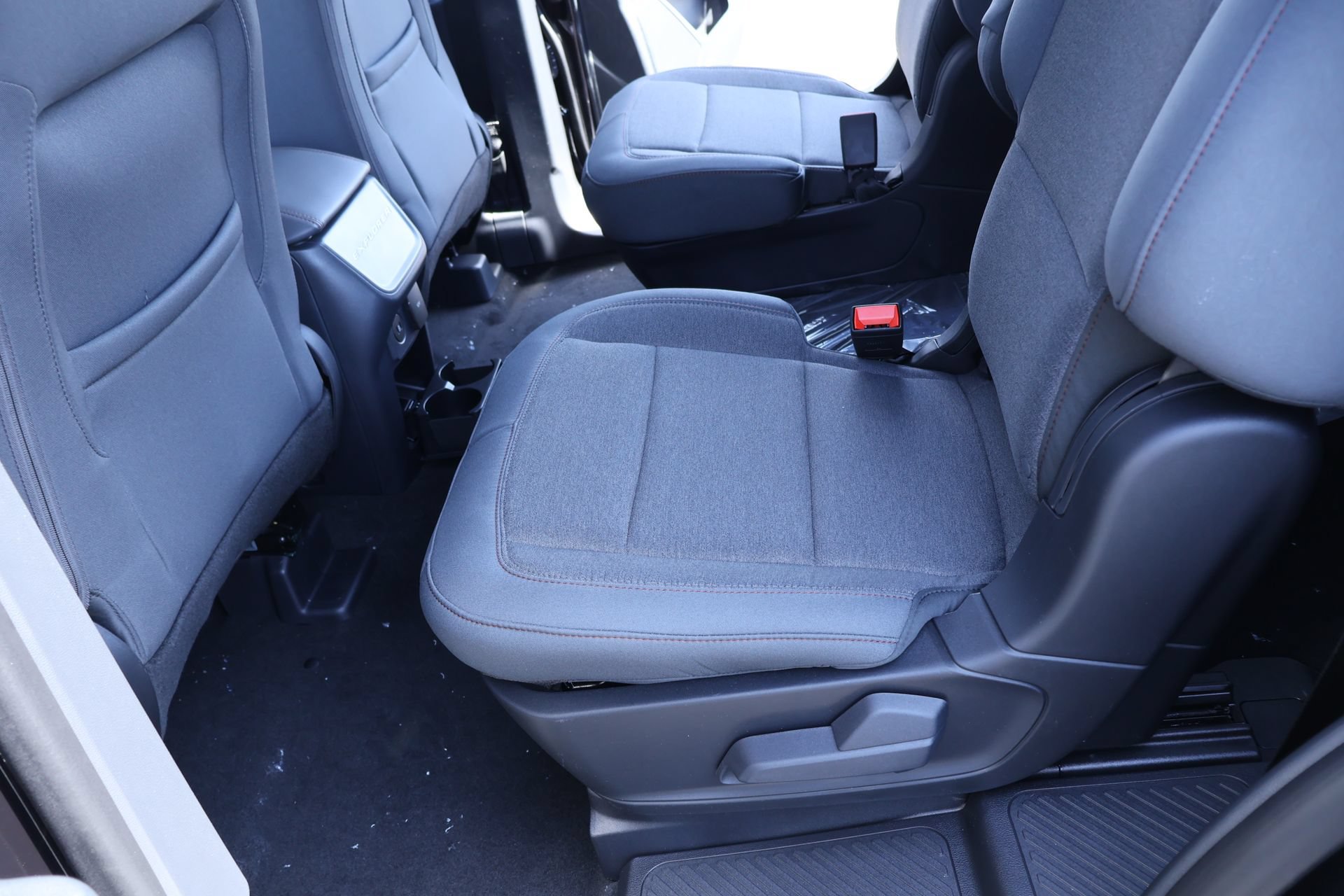 New 2026 Ford Explorer Active RWD image 13