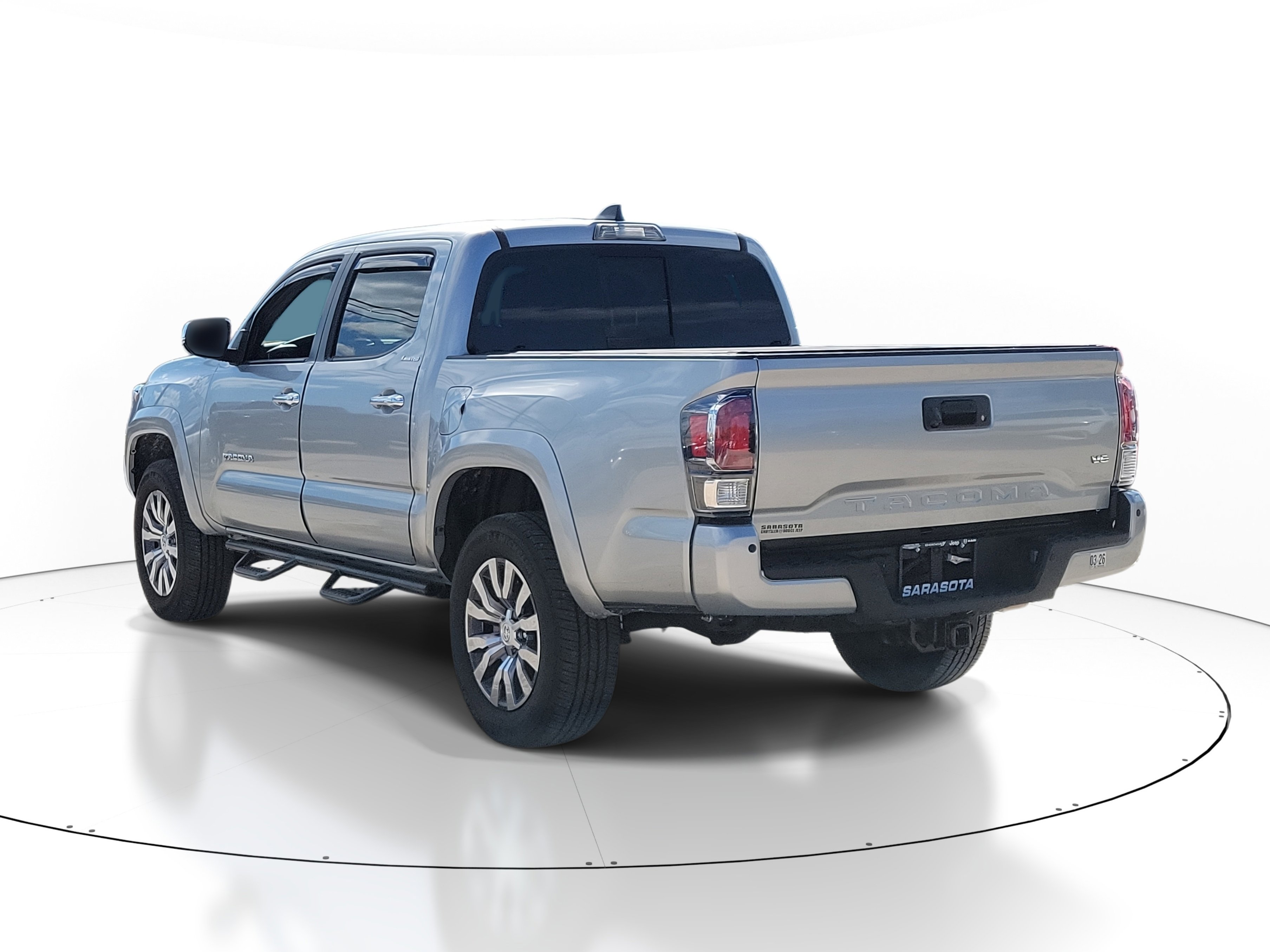 Used 2022 Toyota Tacoma Limited image 4