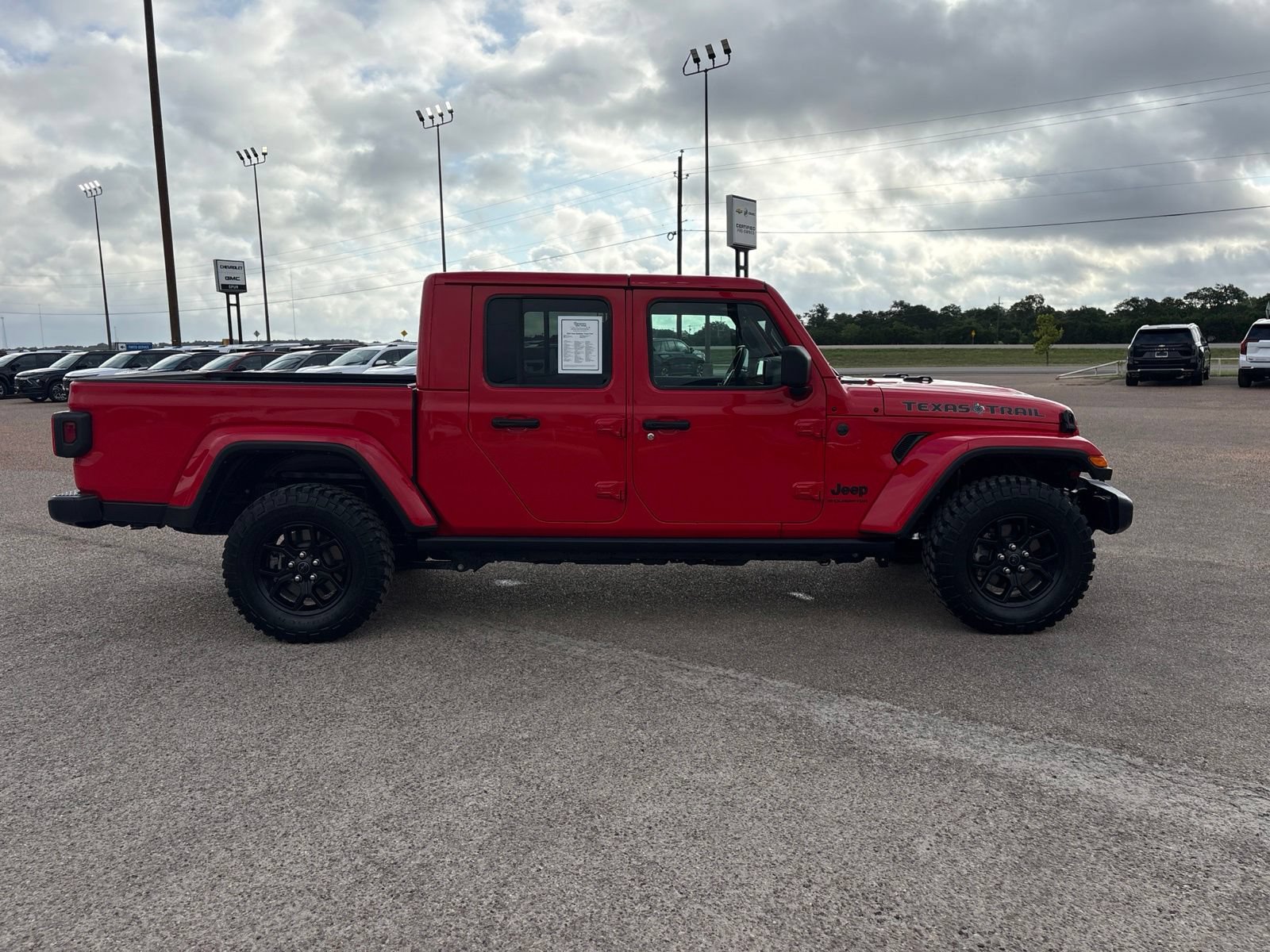 Used 2024 Jeep Gladiator Sport AWD/4WD image 7
