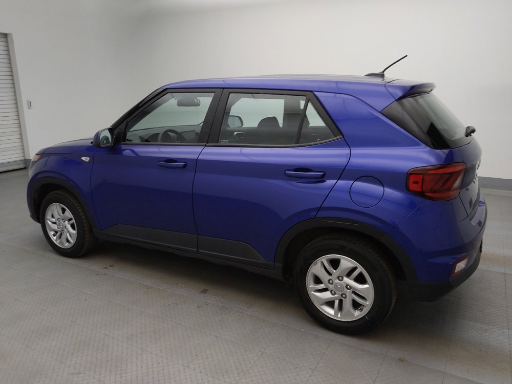 Used 2024 Hyundai Venue SE image 3