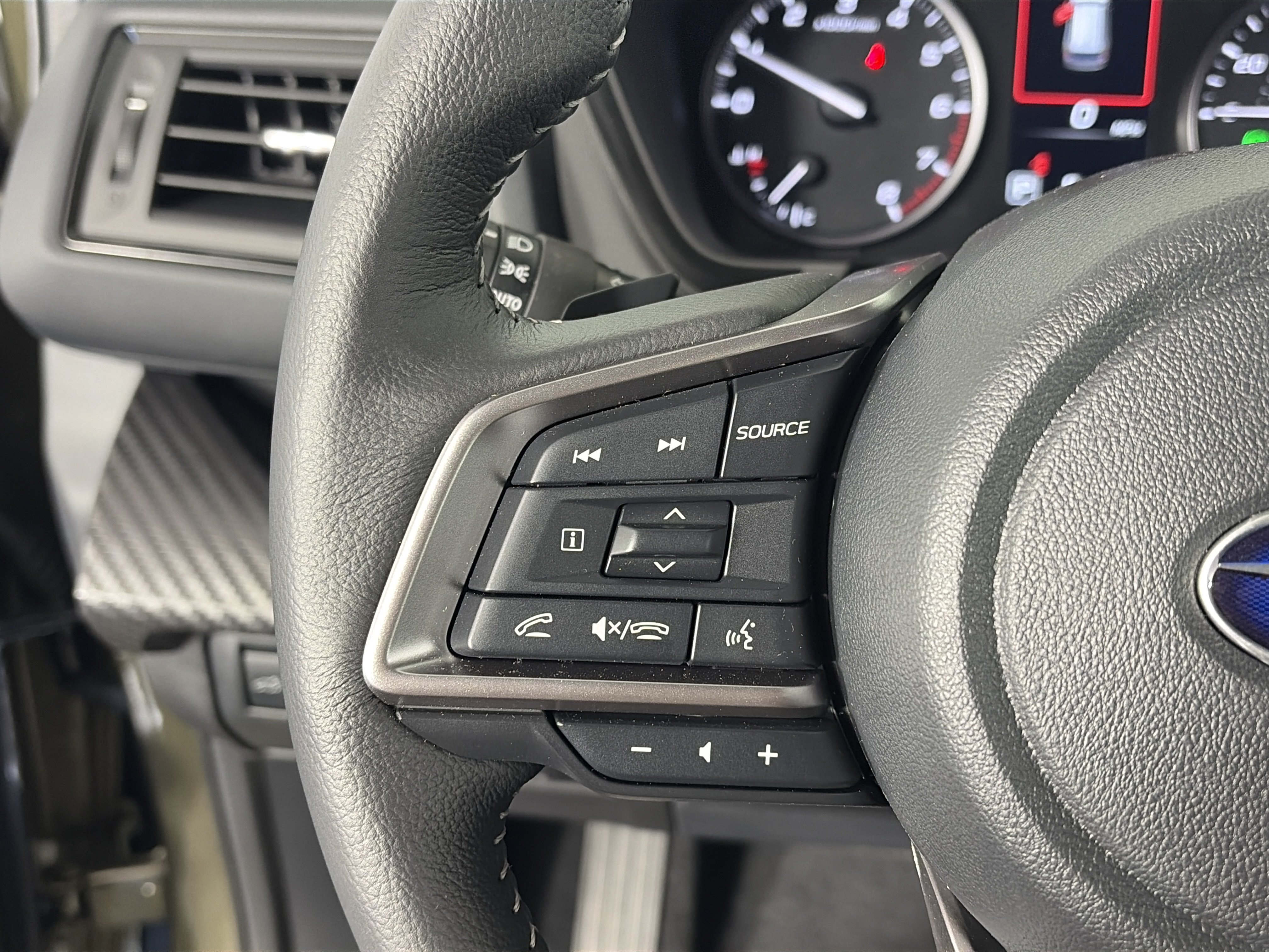 Used 2026 Subaru Ascent Premium AWD/4WD image 26