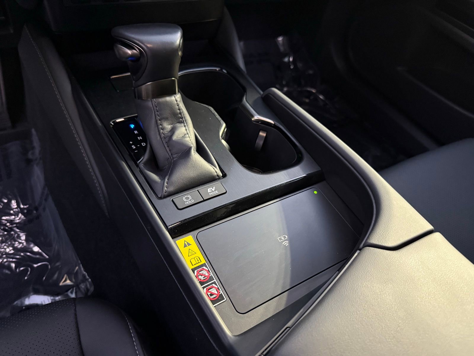 Used 2025 Lexus ES 300h w/ Premium Package image 27