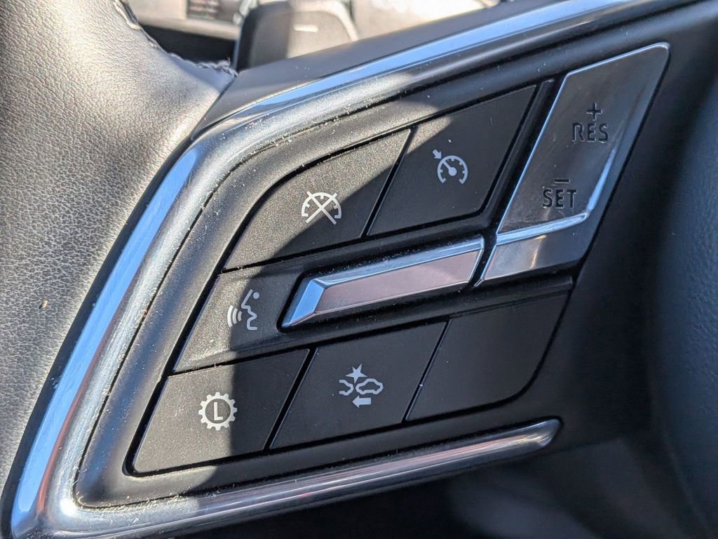 Used 2025 Buick Enclave Preferred AWD/4WD image 20