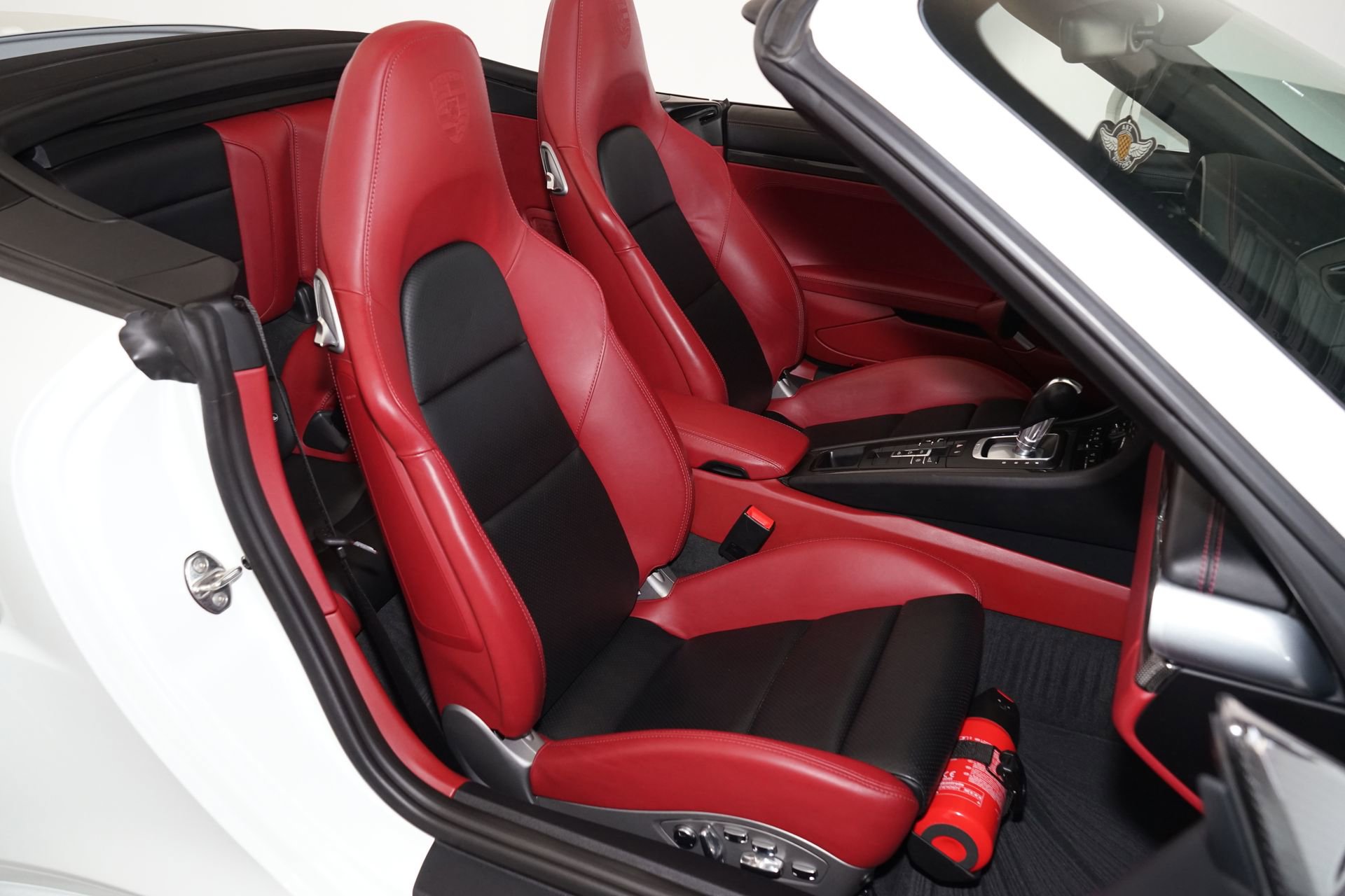 Used 2018 Porsche 911 Turbo S image 13