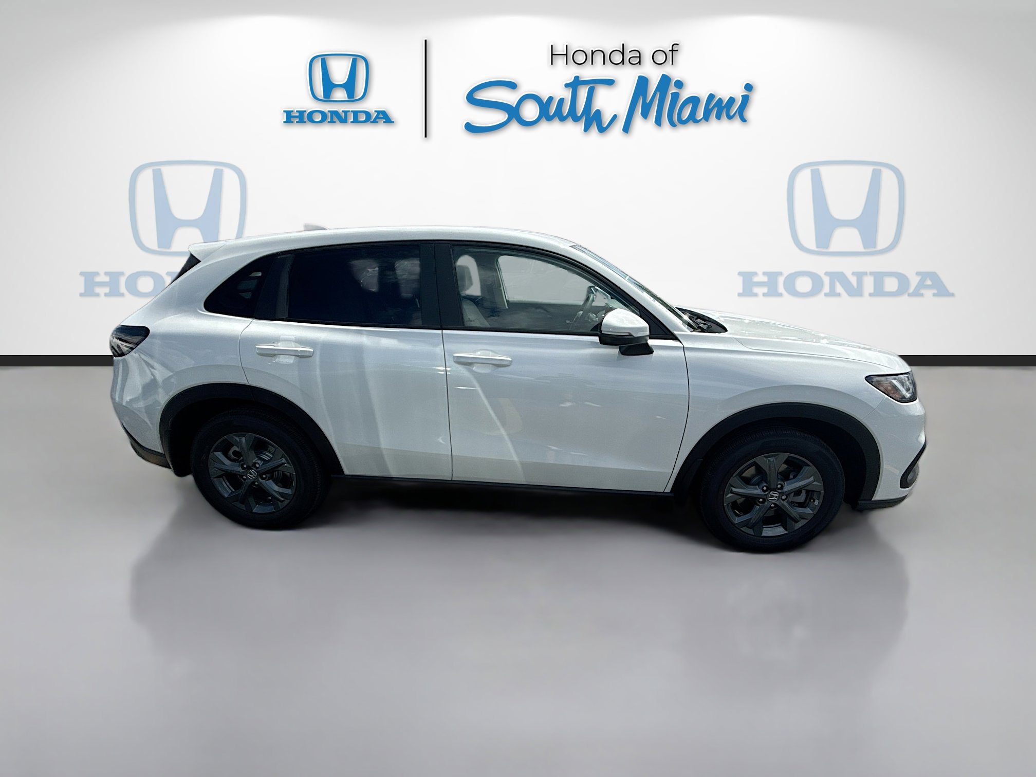 New 2027 Honda HR-V LX image 8
