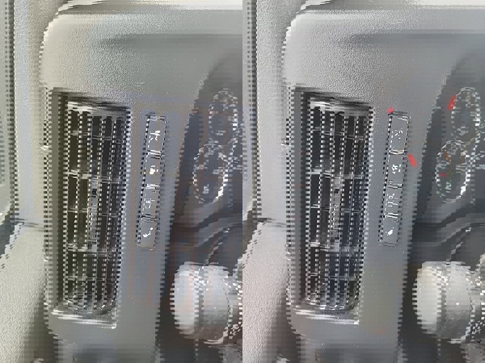 Used 2023 GMC Savana 3500 w/ Power Convenience Package image 17