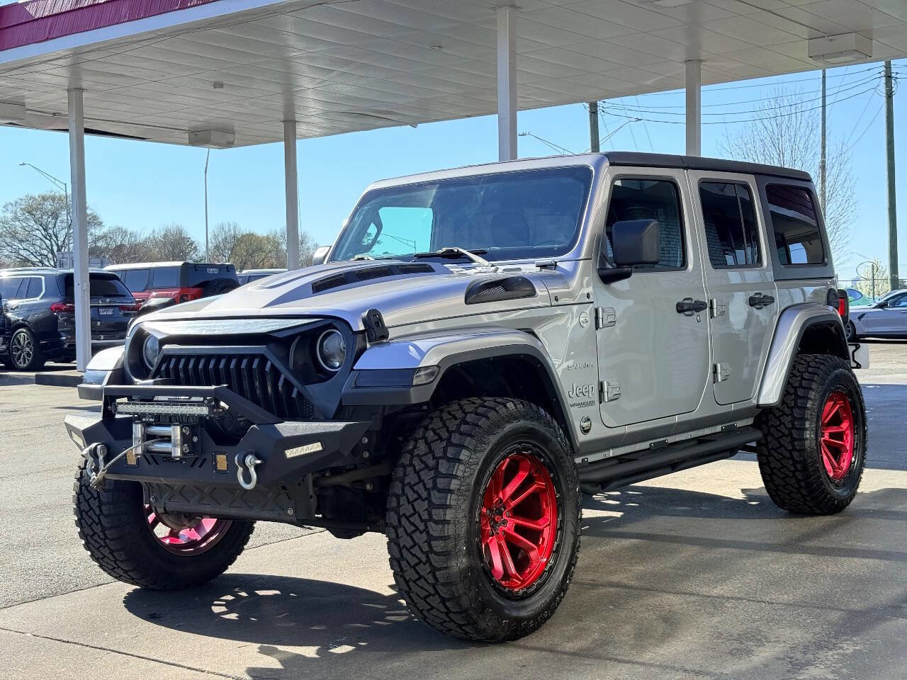 Used 2019 Jeep Wrangler Unlimited Sahara image 6