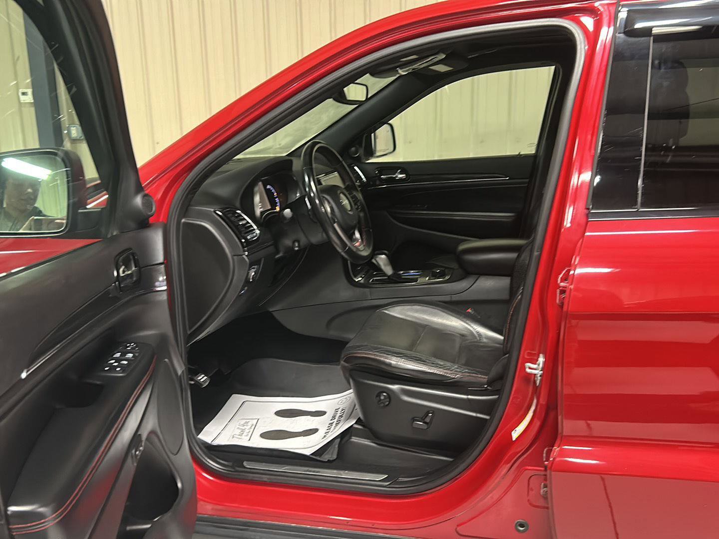 Used 2019 Jeep Grand Cherokee Trailhawk w/ Trailhawk Luxury Group image 11